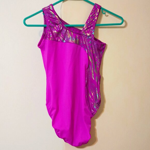 EUC ~ GK Ltd. Ed.Girl's Glittery Magenta Colored Gymnastics/Dance Leotard - Picture 3 of 5